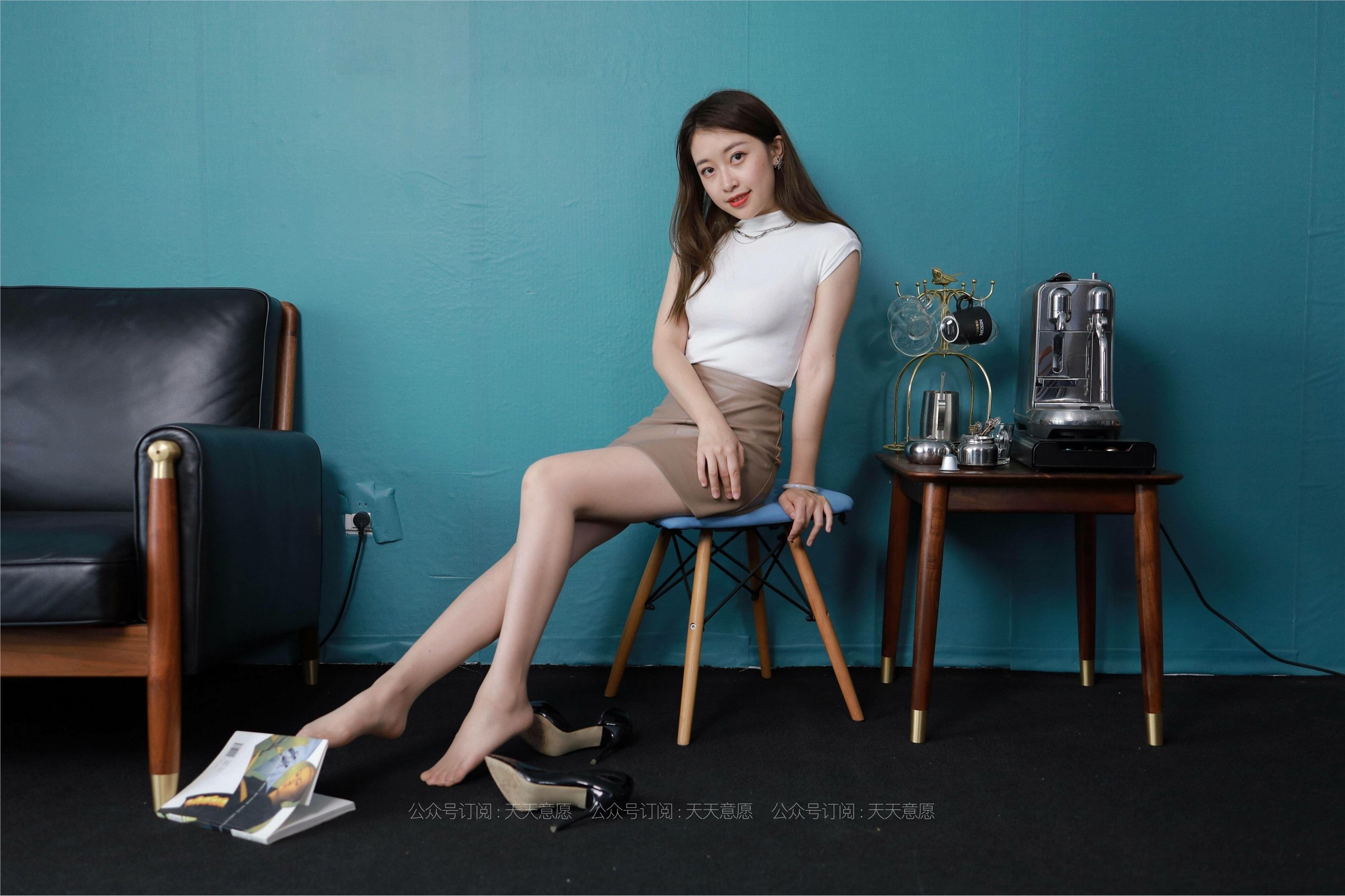 IESS异思趣向  2021.06.27 丝享家845：小婕《书中颜如玉》